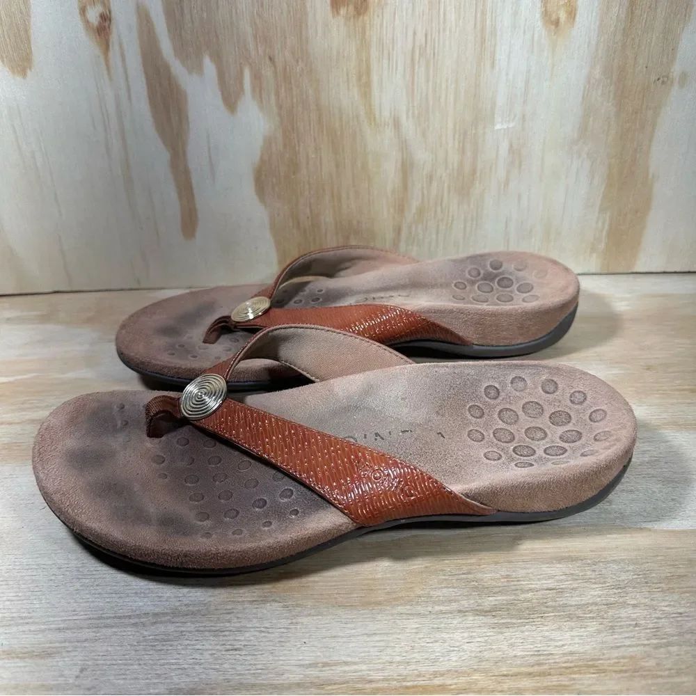 Vionic Brown Flip Flop Sandals Women’s Size 7.5